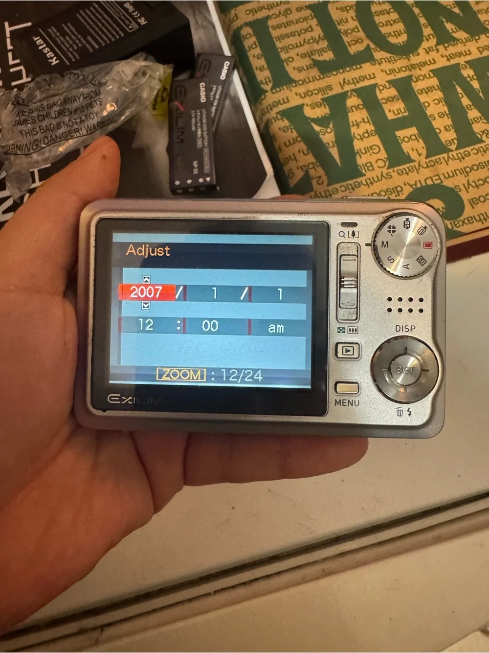 Casio Exilim EX-V7 Compact Digital Camera in Silver
